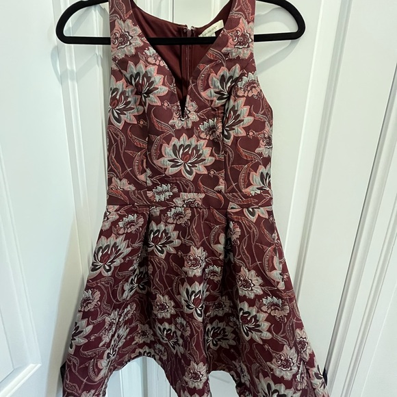 Francesca’s Maroon Brocade Print Fit & Flare Dress - Picture 3 of 8